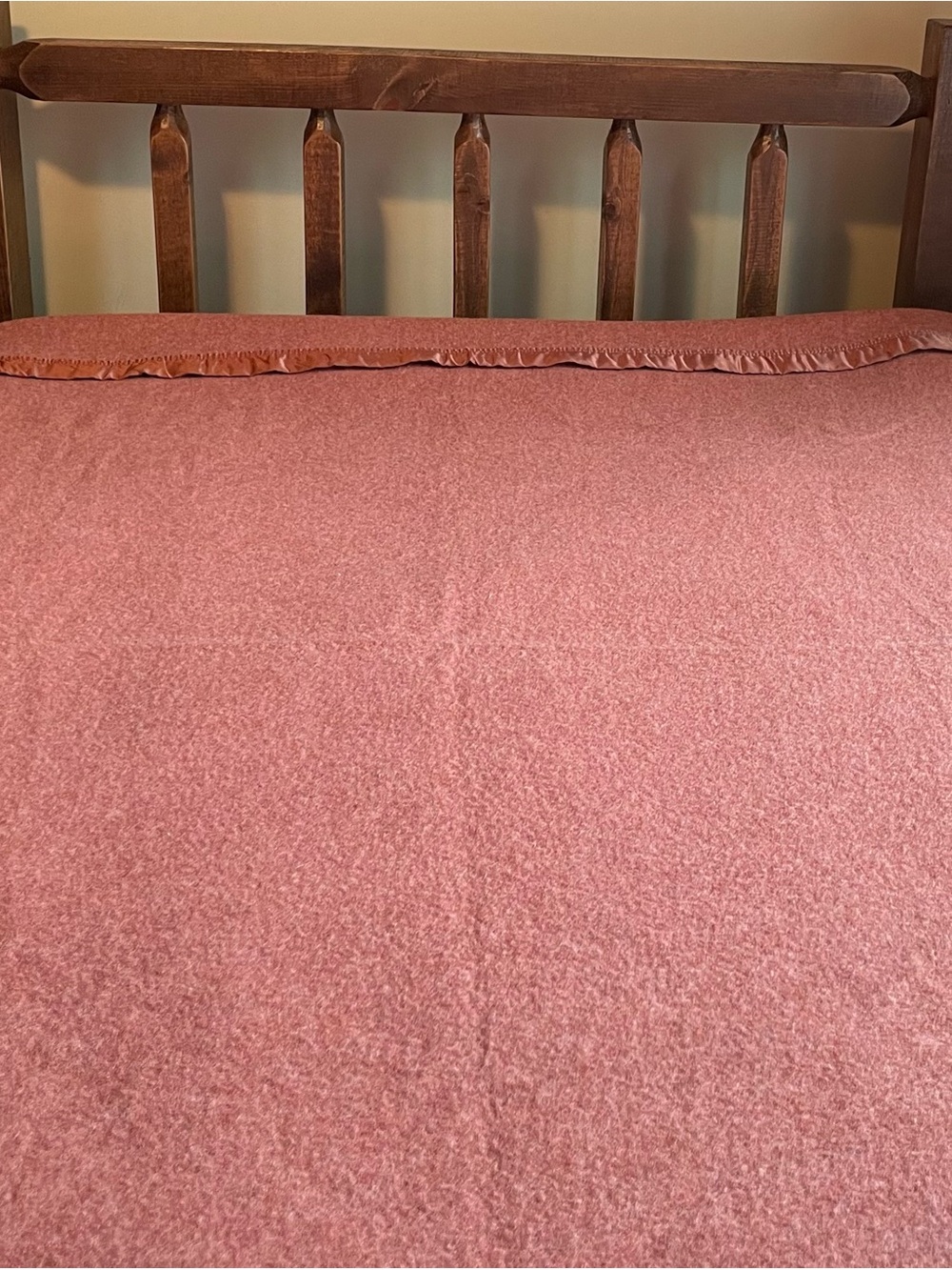 Vintage Ottawa Valley Woollens Wool Blanket Satin Trim Canada 64x80 Full/Twin - Picture 3 of 4